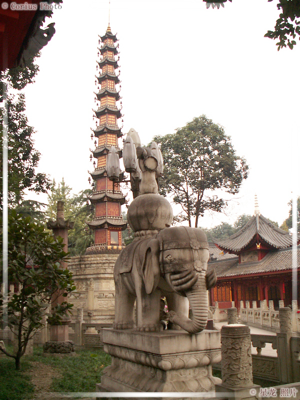 Temple WenHua - 24  ---  Taille du fichier haute définition : 1704 x 2272